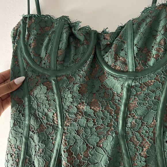 **SOLD** HOUSE OF CB Joelle Forest Lace Midi Dress - Picture 5 of 8